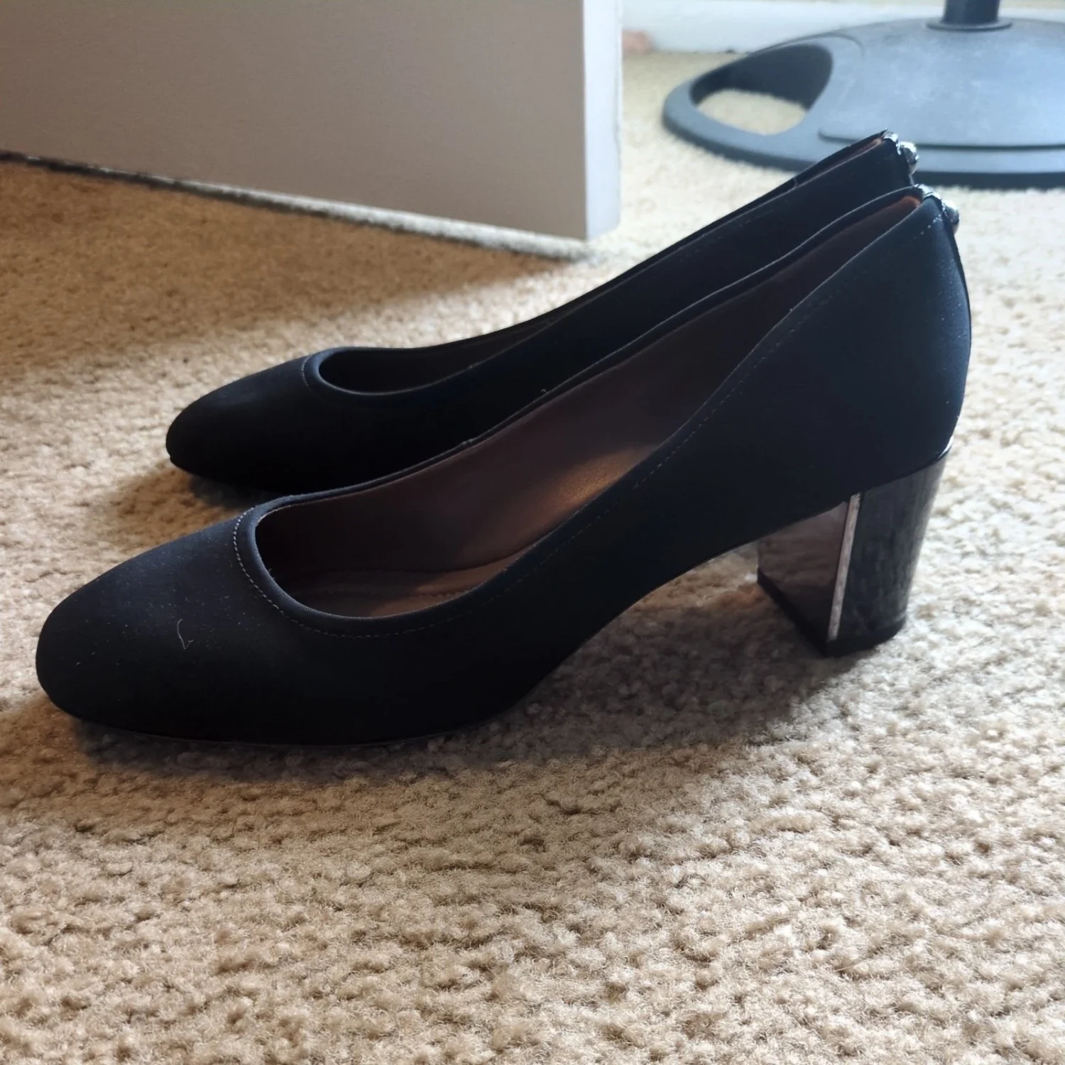 Donald J. Pliner Corin 高跟鞋 黑色女鞋 9.5M 码-