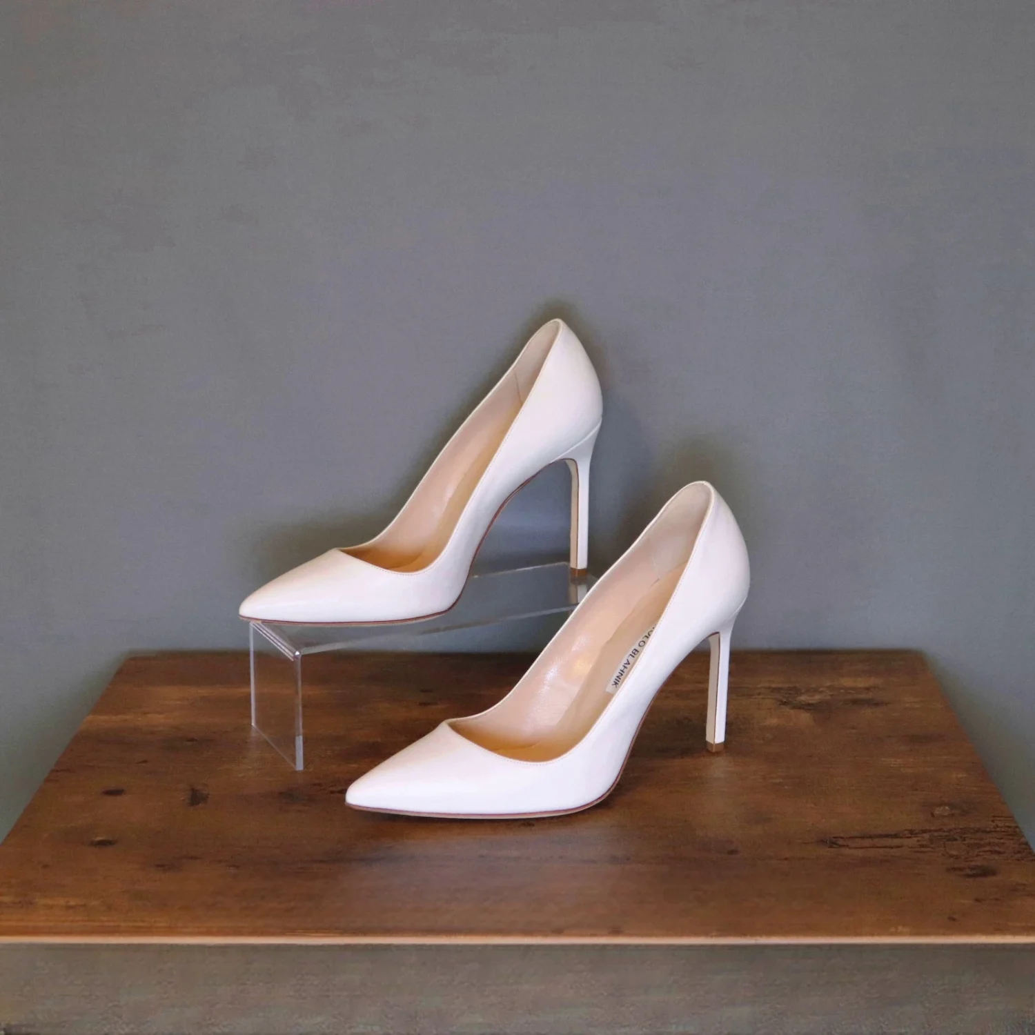 Manolo Blahnik 37.5 白色细高跟鞋经典 BB 高跟鞋-