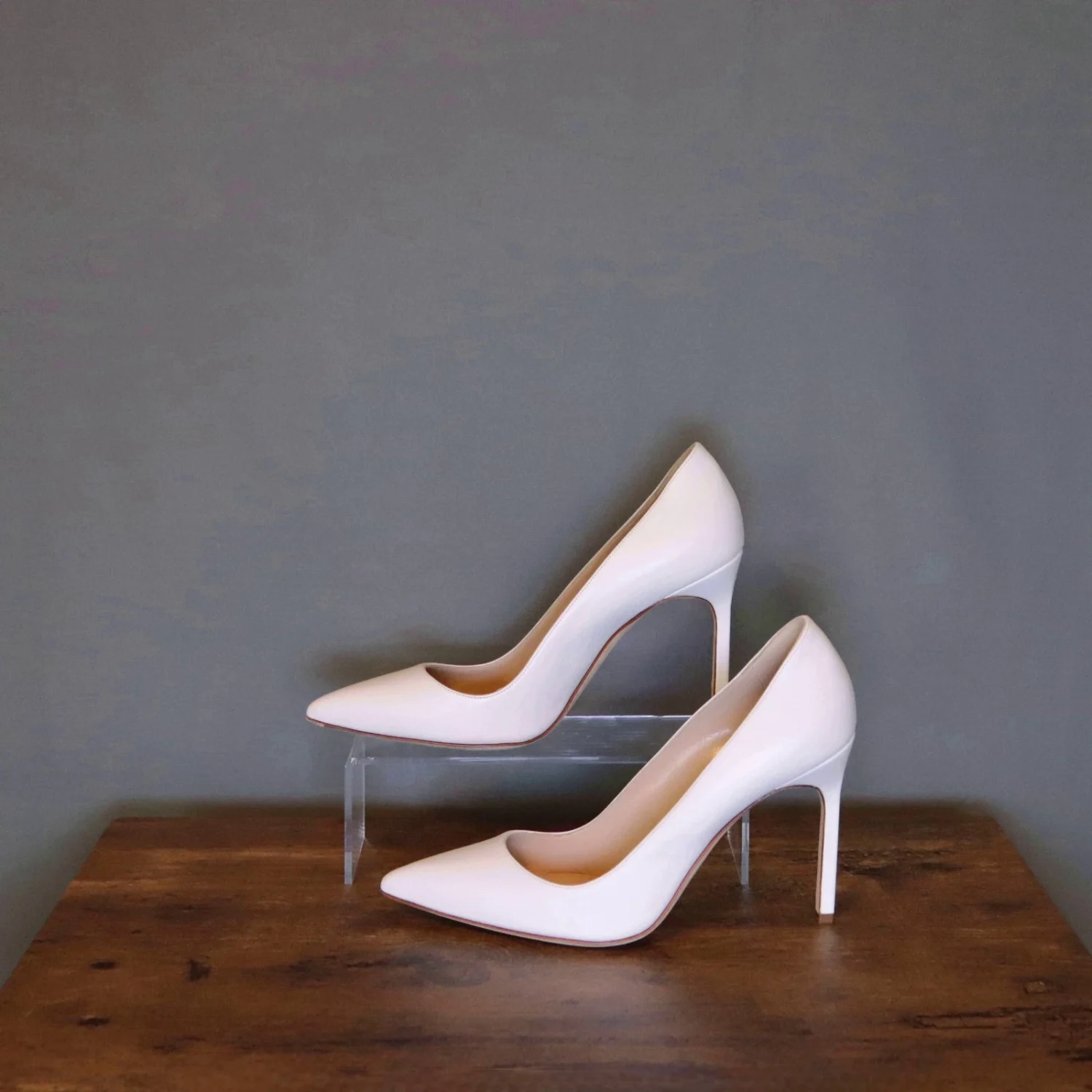 Manolo Blahnik 37.5 白色细高跟鞋经典 BB 高跟鞋-
