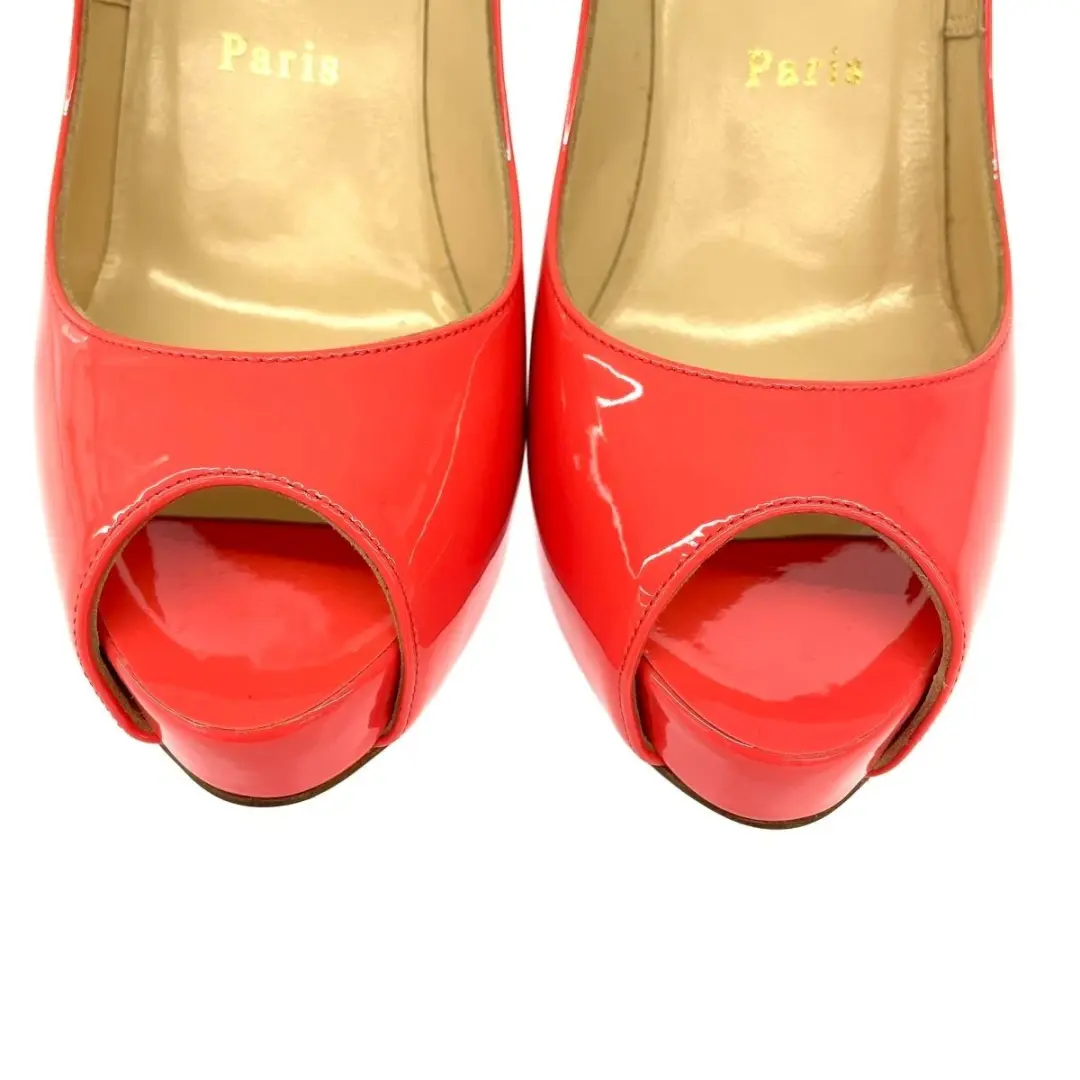 Christian Louboutin 粉色专利窥视泵 36-