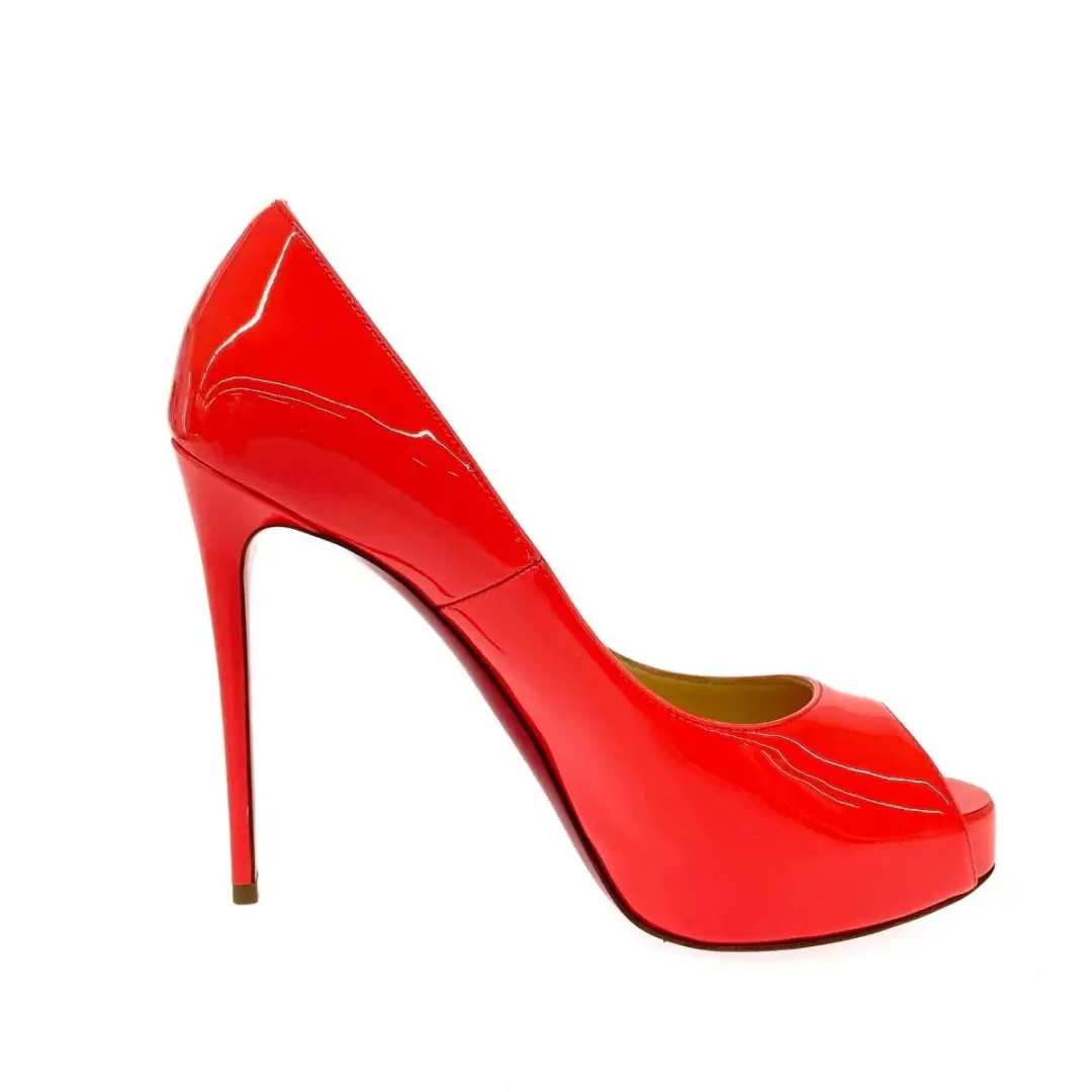 Christian Louboutin 粉色专利窥视泵 36-