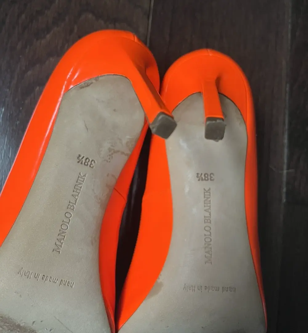 Manolo Blahnik 漆皮泵 霓虹橙色 美国 8.5 | 欧盟 38.5-