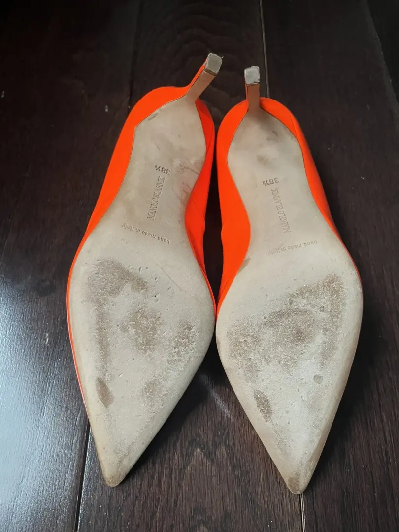 Manolo Blahnik 漆皮泵 霓虹橙色 美国 8.5 | 欧盟 38.5-