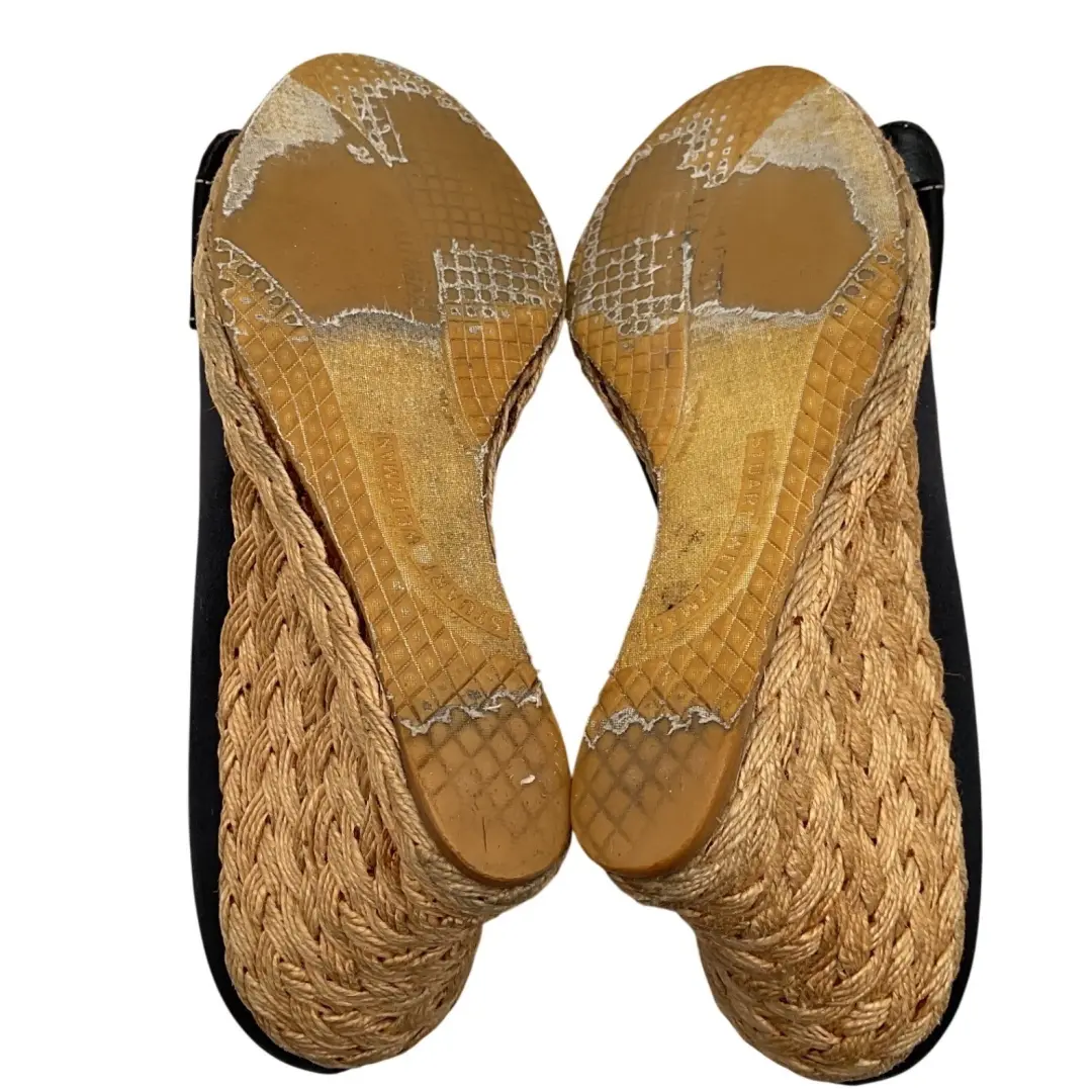Stuart Weitzman 黑色缎面蝴蝶结露趾鞋楔形 CW 28382 尺寸 6.5 M-