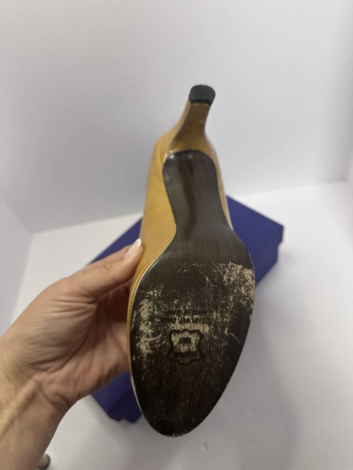 Stewart Weitzman Pumps 尺寸 7m Adobe Aniline 漆皮芥末博客-