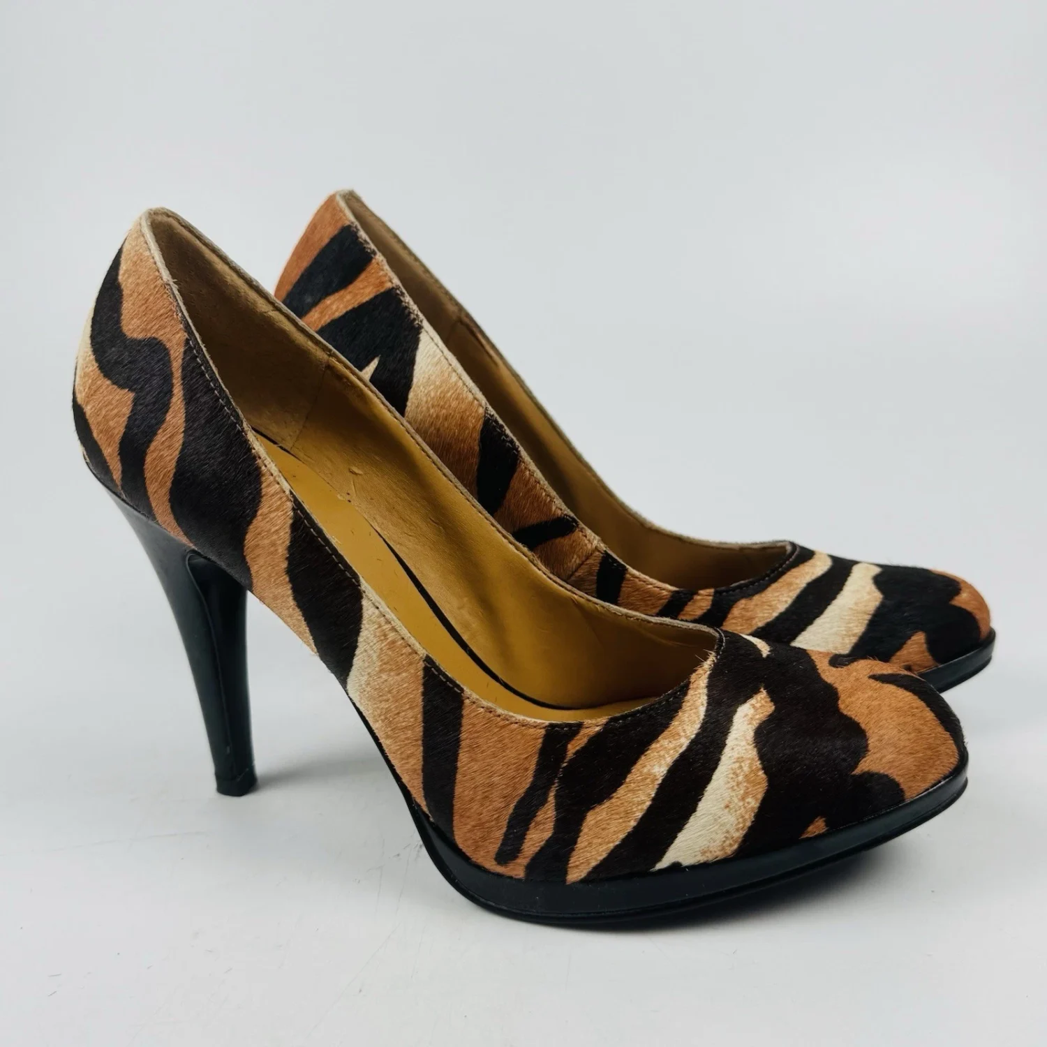 Nine West 斑马纹小腿毛高跟鞋女式 7M 码-