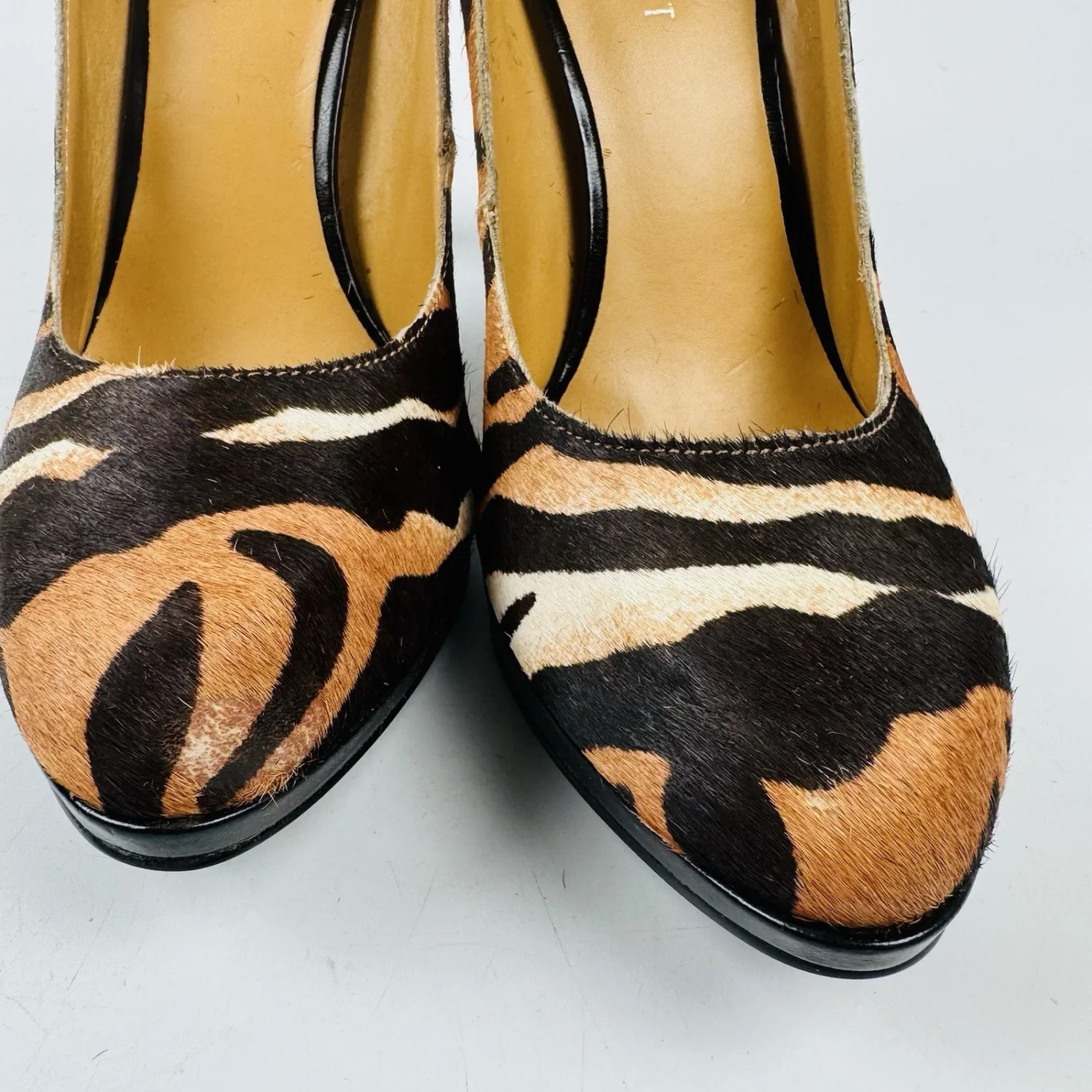 Nine West 斑马纹小腿毛高跟鞋女式 7M 码-