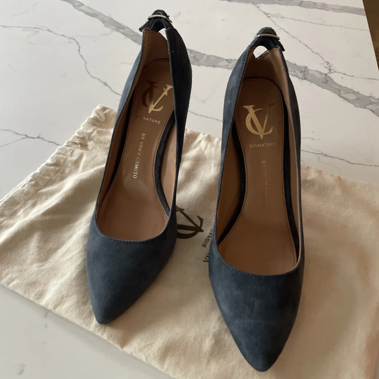 Vince Camuto 蓝色麂皮绒高跟鞋女式 7 1/2 二手-
