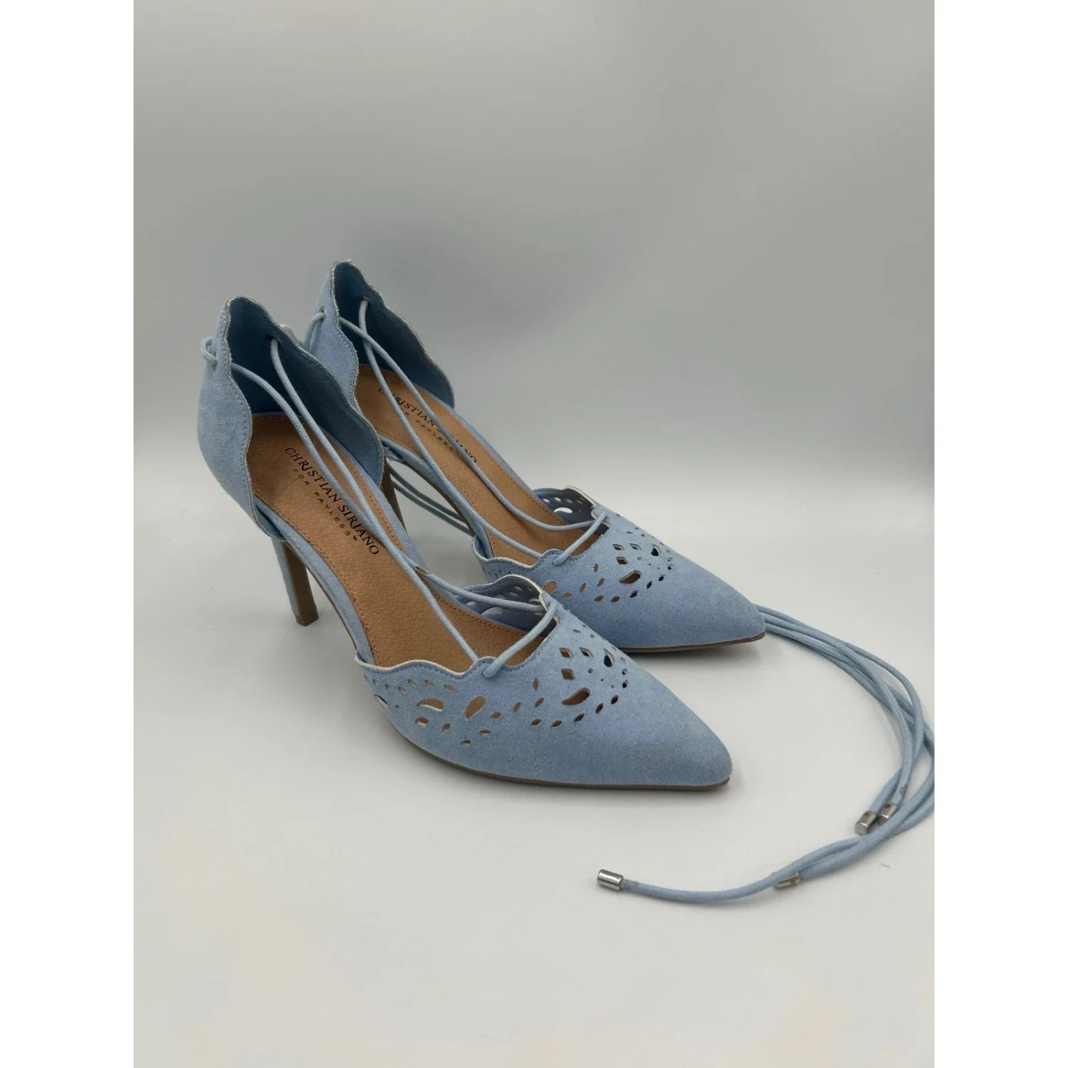 Christian Siriano 适用于 Payless 浅蓝色系带激光切割尖头高跟鞋 9-