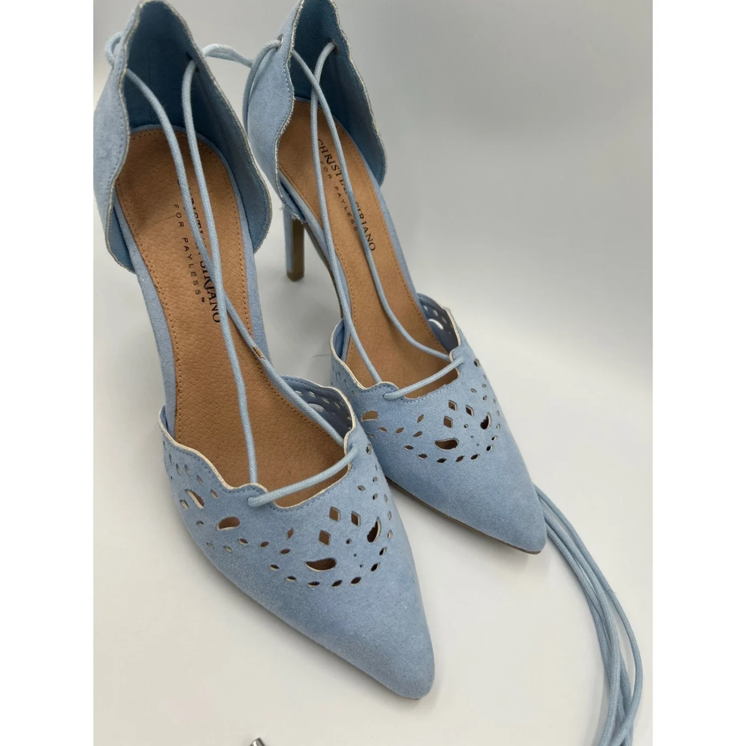 Christian Siriano 适用于 Payless 浅蓝色系带激光切割尖头高跟鞋 9-