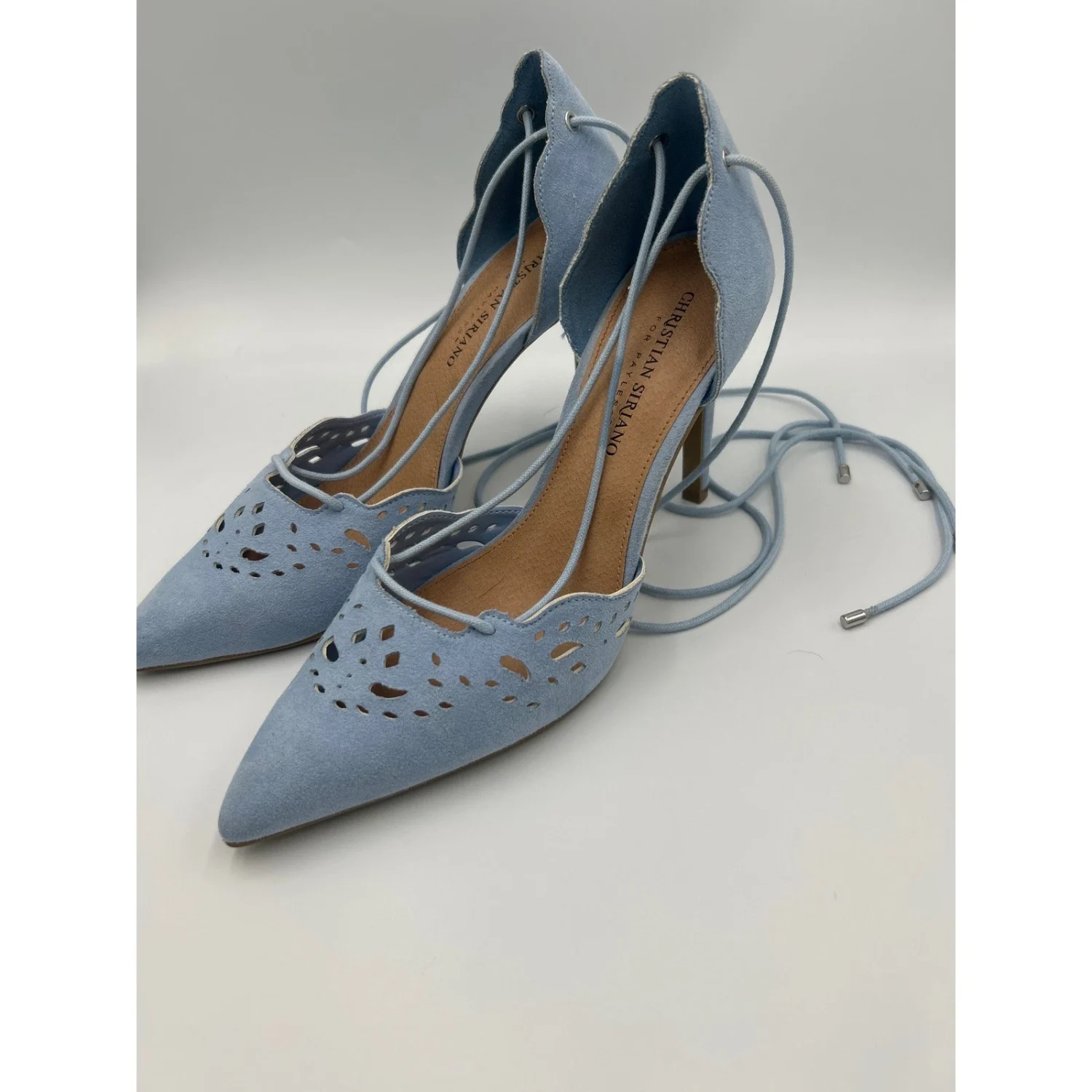 Christian Siriano 适用于 Payless 浅蓝色系带激光切割尖头高跟鞋 9-