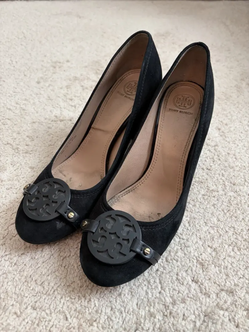 Tory Burch Mini Miller 女式黑色麂皮绒皮革浅口鞋 9.5 码-