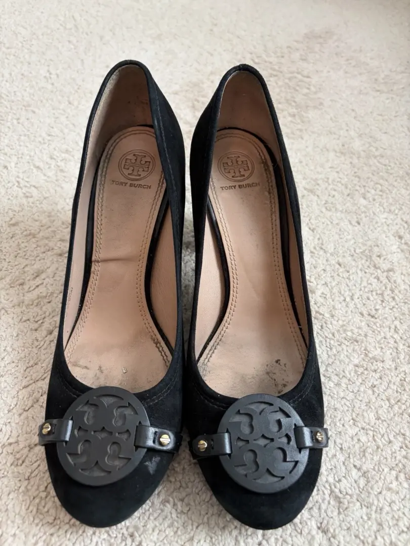 Tory Burch Mini Miller 女式黑色麂皮绒皮革浅口鞋 9.5 码-