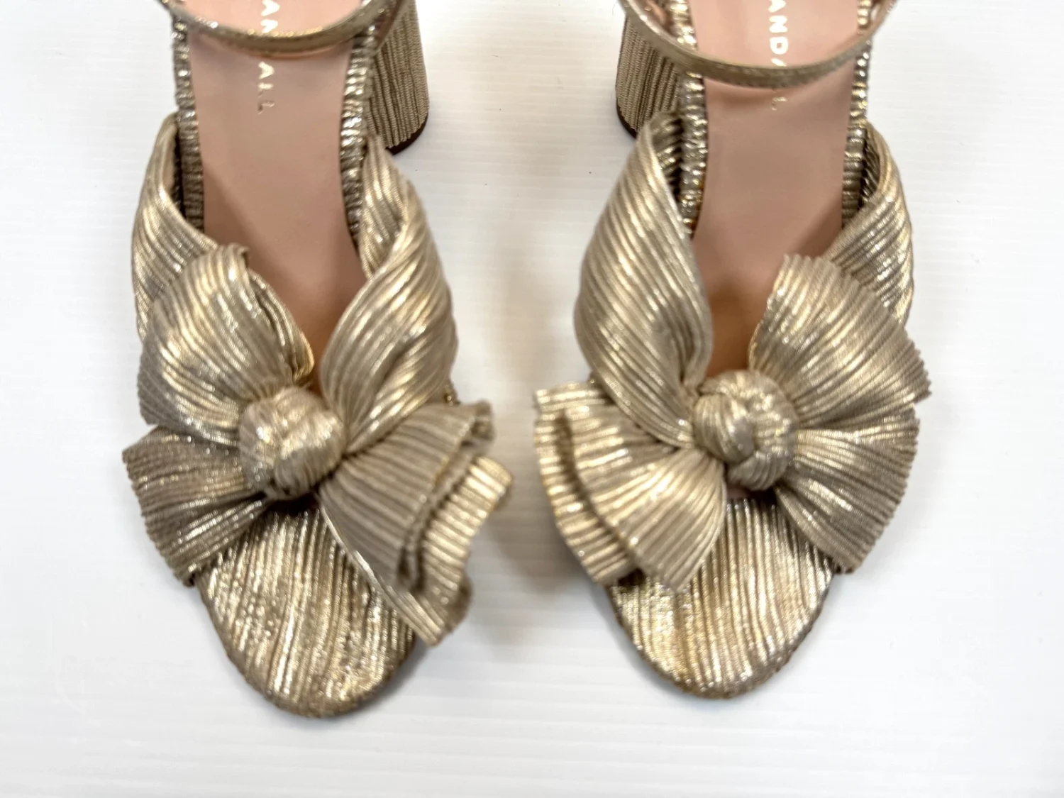 Loeffler Randall Camellia 连衣裙凉鞋女式 9B 二手状况完好 $395 百褶蝴蝶结高跟鞋-