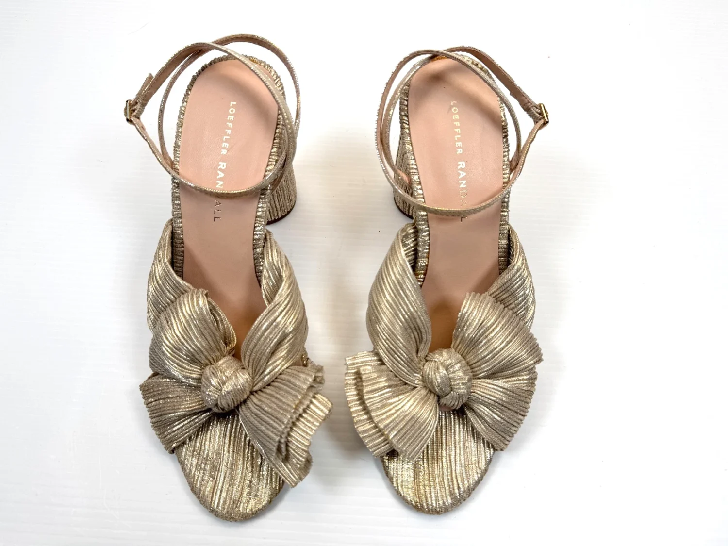 Loeffler Randall Camellia 连衣裙凉鞋女式 9B 二手状况完好 $395 百褶蝴蝶结高跟鞋-