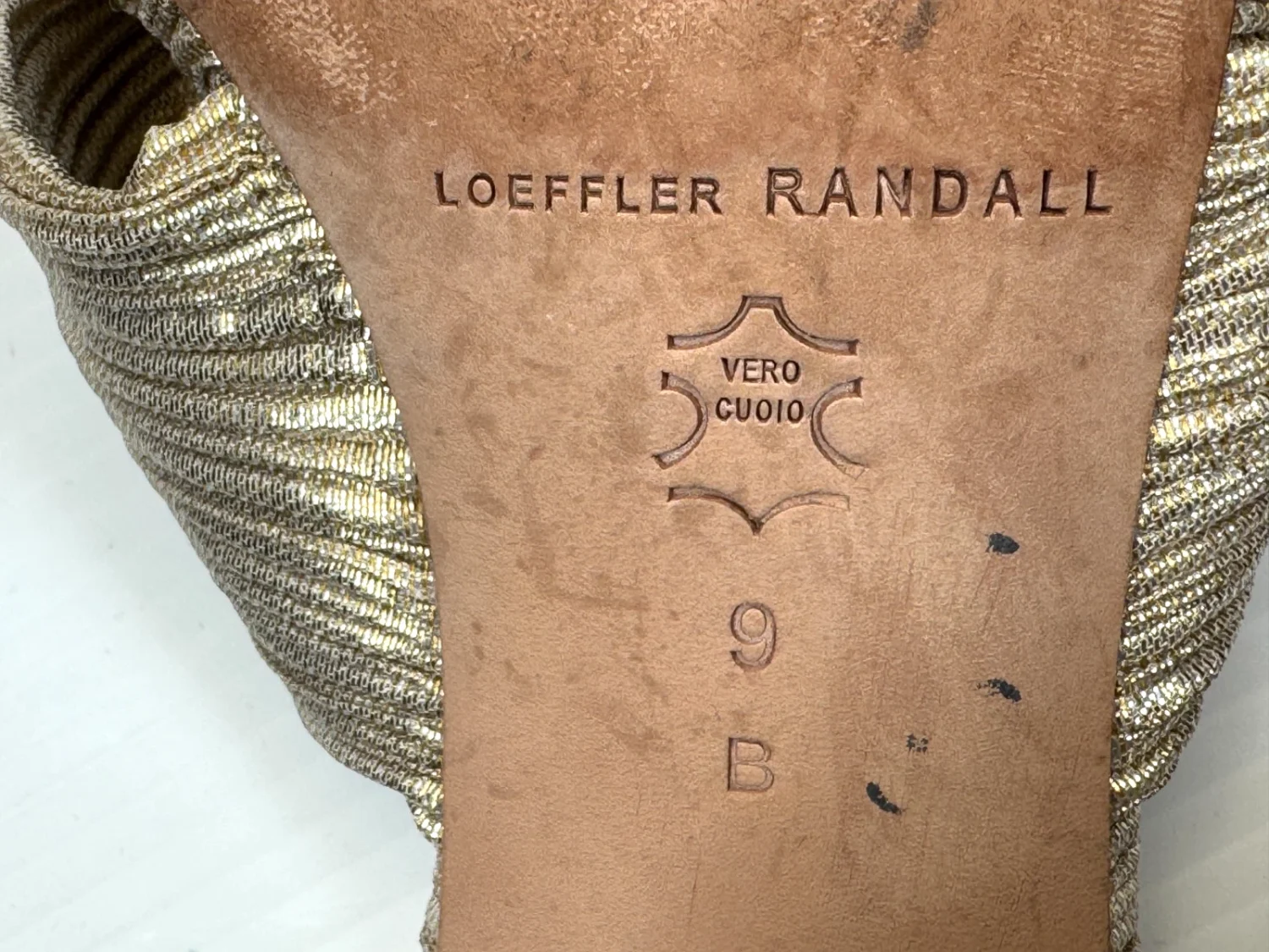 Loeffler Randall Camellia 连衣裙凉鞋女式 9B 二手状况完好 $395 百褶蝴蝶结高跟鞋-