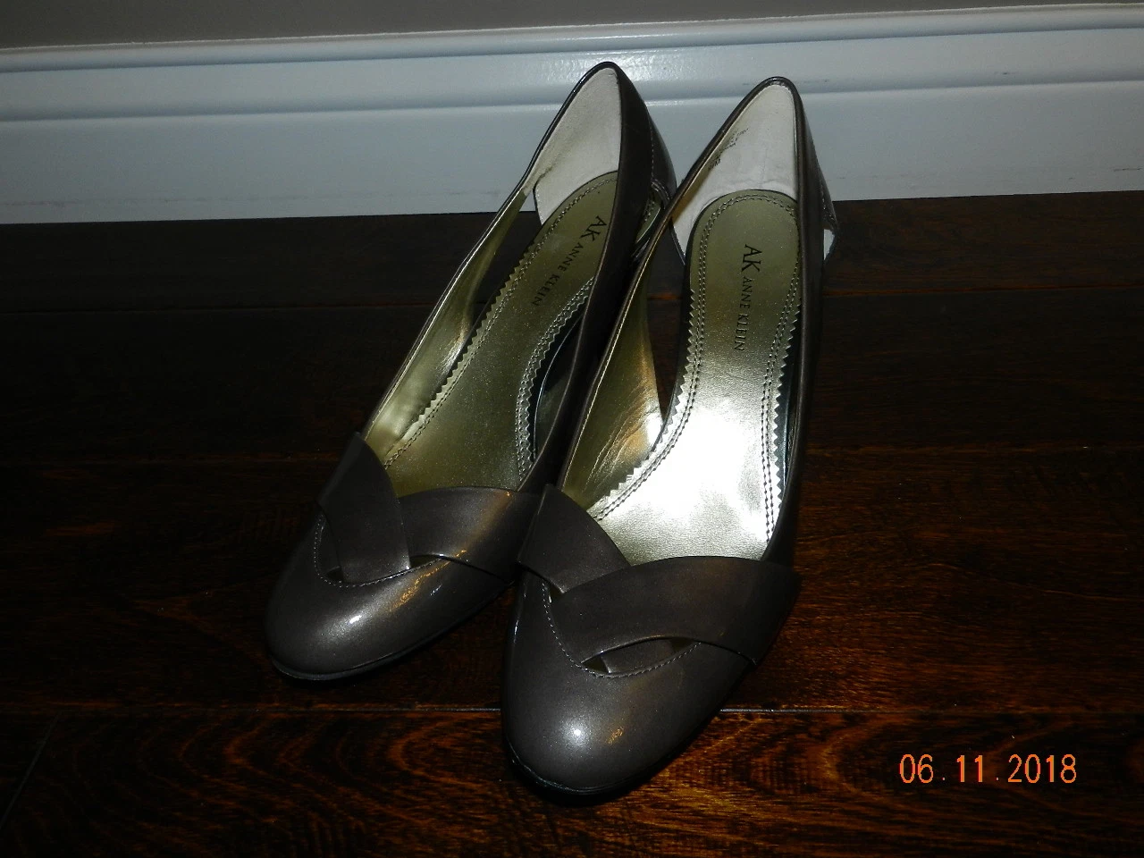 AK Anne Klein Wms 橄榄绿色漆皮高跟鞋 Avari 9 1/2M-