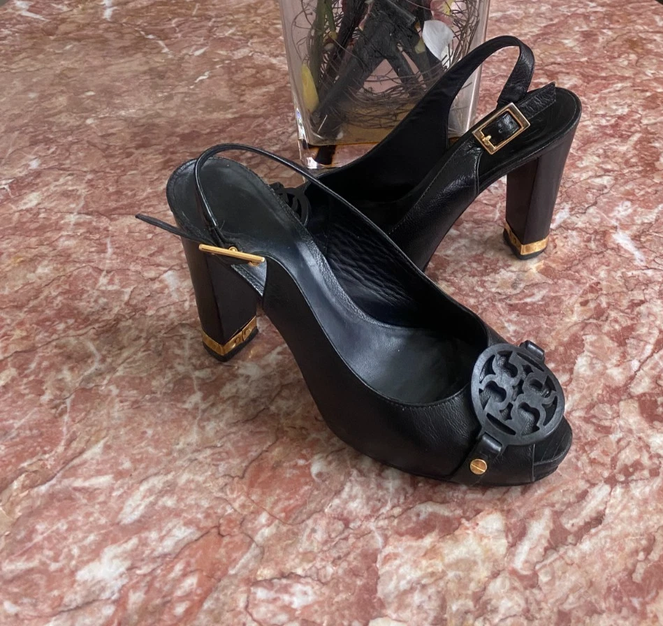Tory Burch Kaden 女式黑色皮革露跟凉鞋 7.5M 码二手状况完好! $395-
