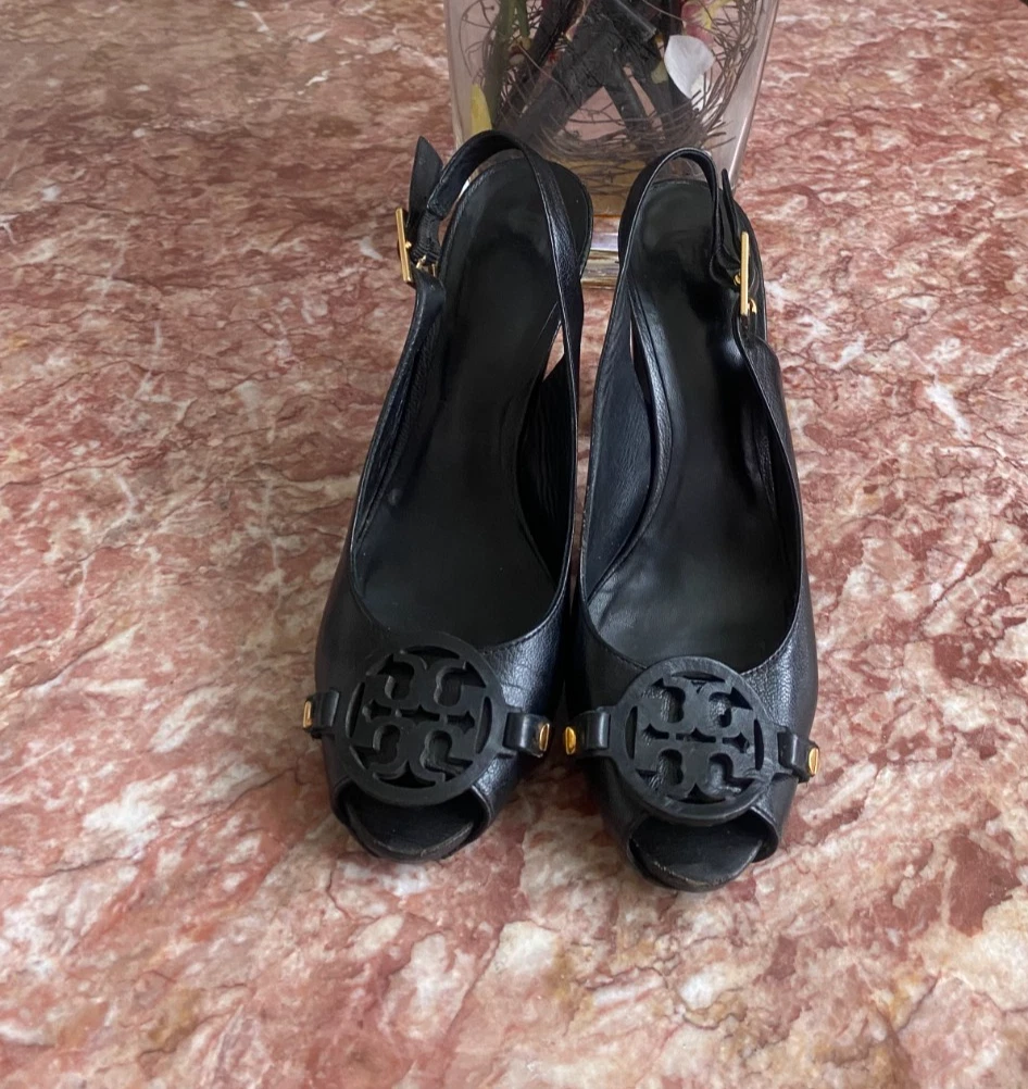 Tory Burch Kaden 女式黑色皮革露跟凉鞋 7.5M 码二手状况完好! $395-