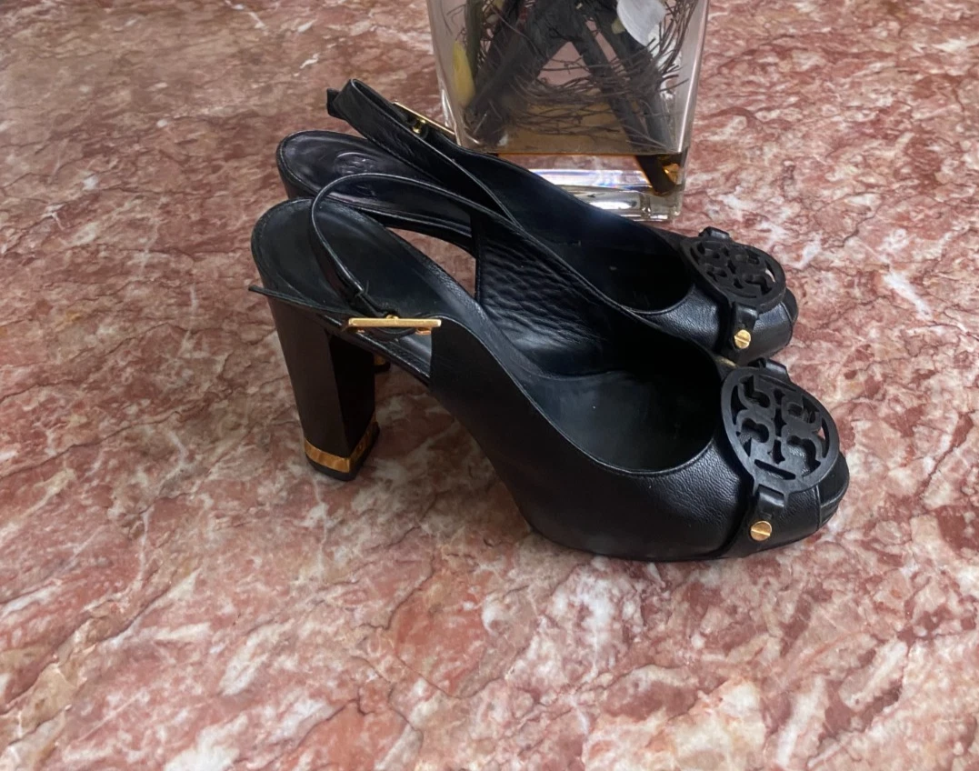 Tory Burch Kaden 女式黑色皮革露跟凉鞋 7.5M 码二手状况完好! $395-