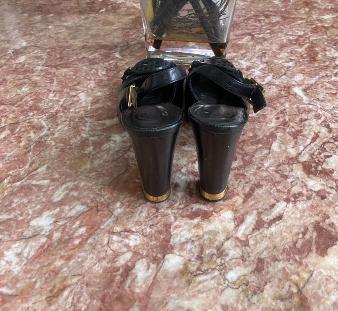 Tory Burch Kaden 女式黑色皮革露跟凉鞋 7.5M 码二手状况完好! $395-