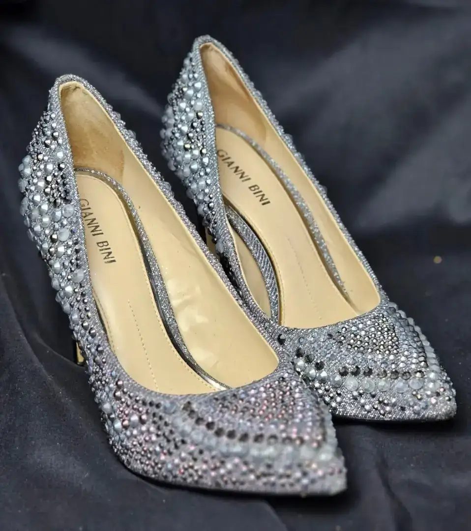Gianni Bini 女式铆钉细高跟鞋尖头懒人鞋 7M 码-