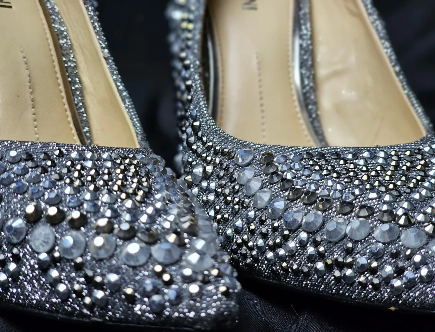 Gianni Bini 女式铆钉细高跟鞋尖头懒人鞋 7M 码-