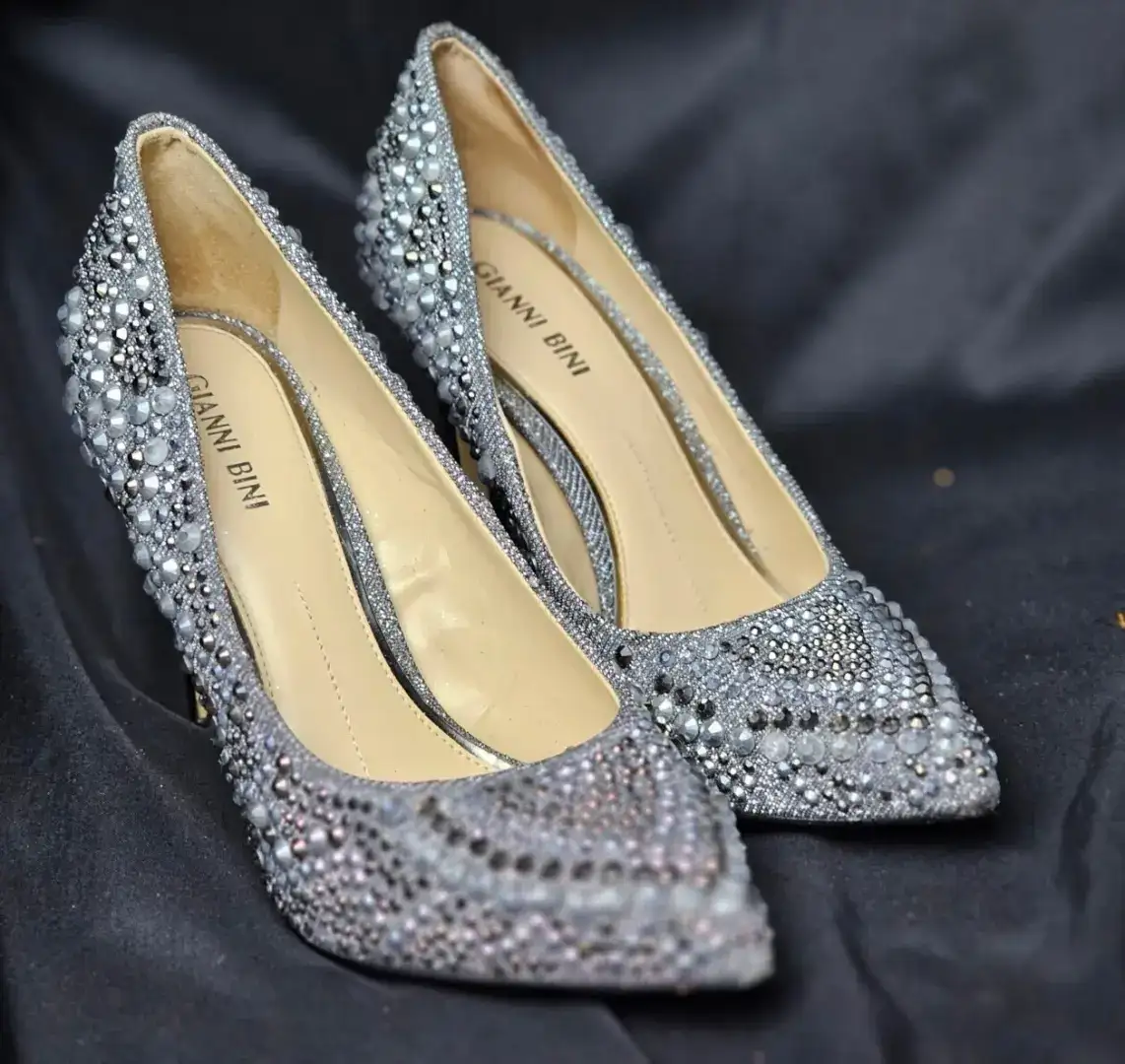 Gianni Bini 女式铆钉细高跟鞋尖头懒人鞋 7M 码-