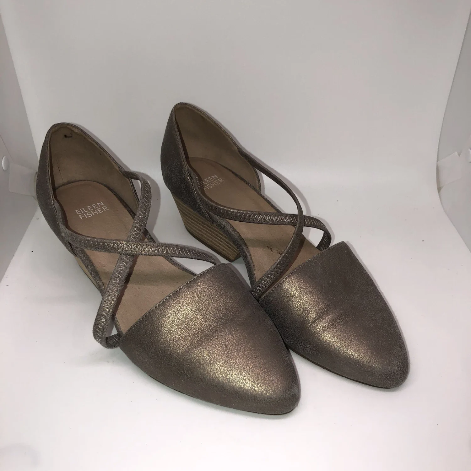 Eileen Fisher Poet Criss Cross Pump 女式 9 码堆叠粗跟金属色-