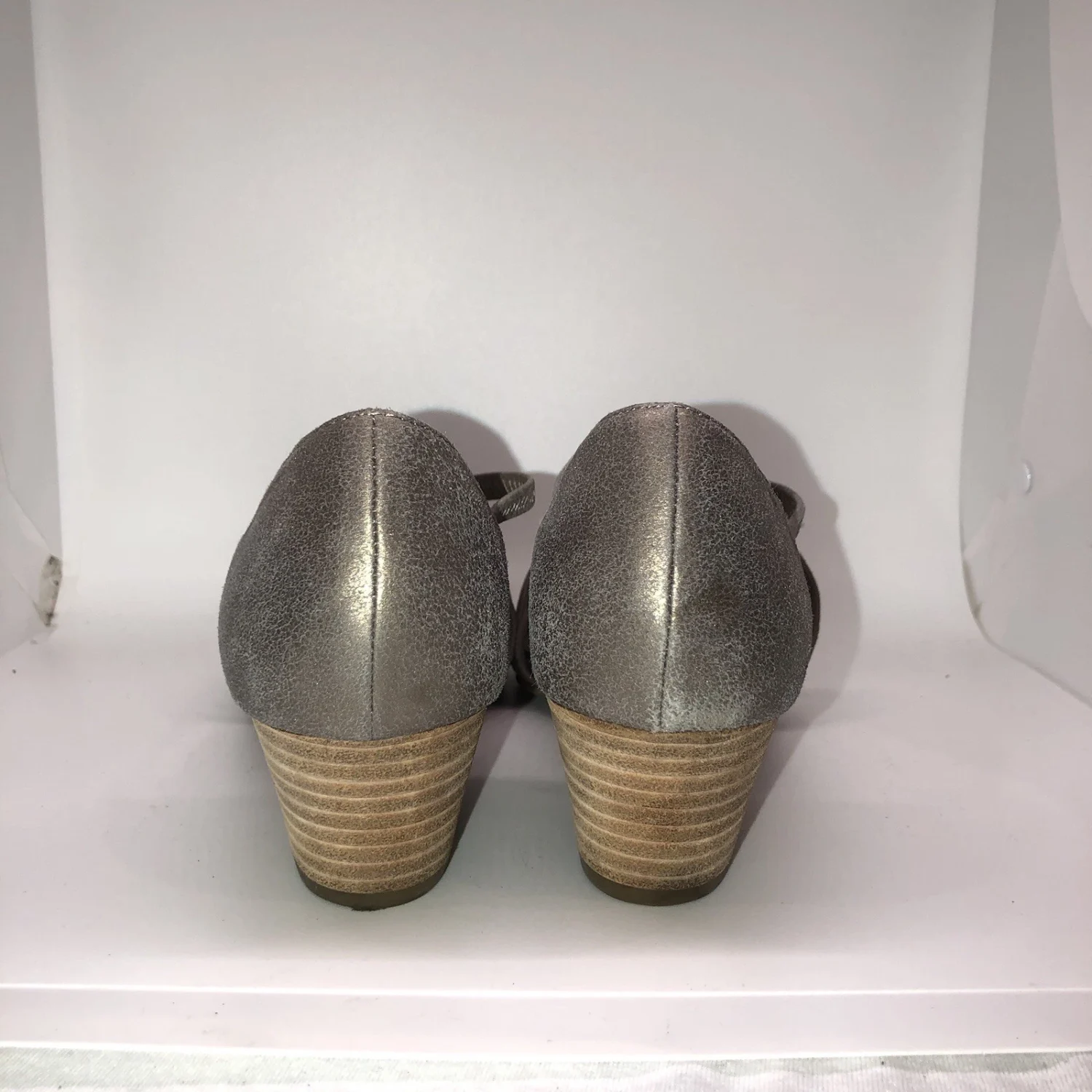 Eileen Fisher Poet Criss Cross Pump 女式 9 码堆叠粗跟金属色-