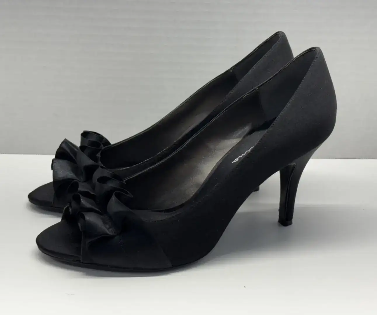 THE TOUCH OF NINA 女式高跟鞋 8.5 米黑色露趾荷叶边晚间婚礼-