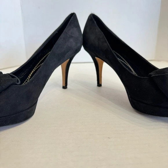 Kate Spade Bertie 露趾高跟鞋 7.5 黑色麂皮绒花朵蝴蝶结经典高跟鞋-