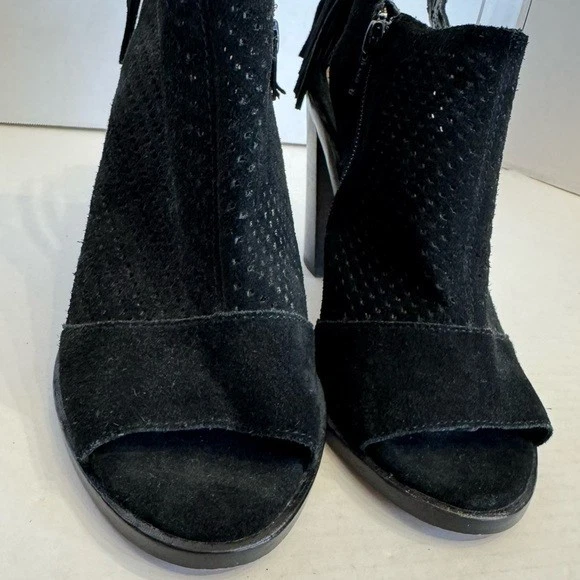 Gianni Bini 黑色 Hadwin 皮革麂皮绒穿孔露趾高跟鞋 7.5 M 码-