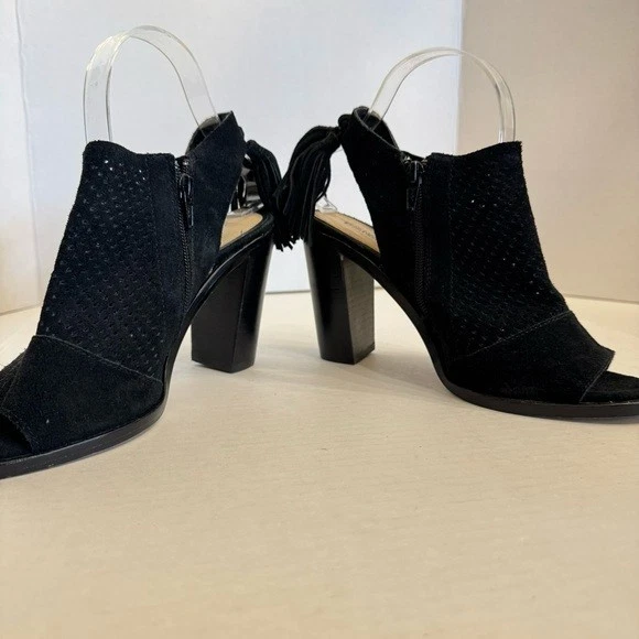 Gianni Bini 黑色 Hadwin 皮革麂皮绒穿孔露趾高跟鞋 7.5 M 码-