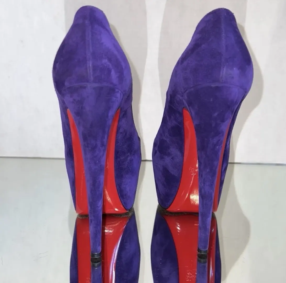 Christian Louboutin 紫色水仙厚底红底高跟鞋 39.5 码(美国 8.5 码)-