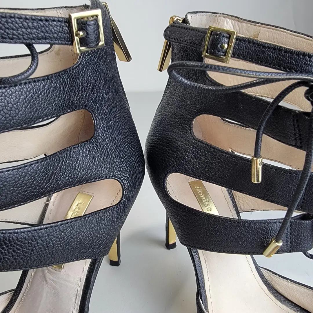 Louise et Cie Lo-Janell 黑色鹅卵石皮革细高跟鞋 3.75 英寸 - 6.5 米-