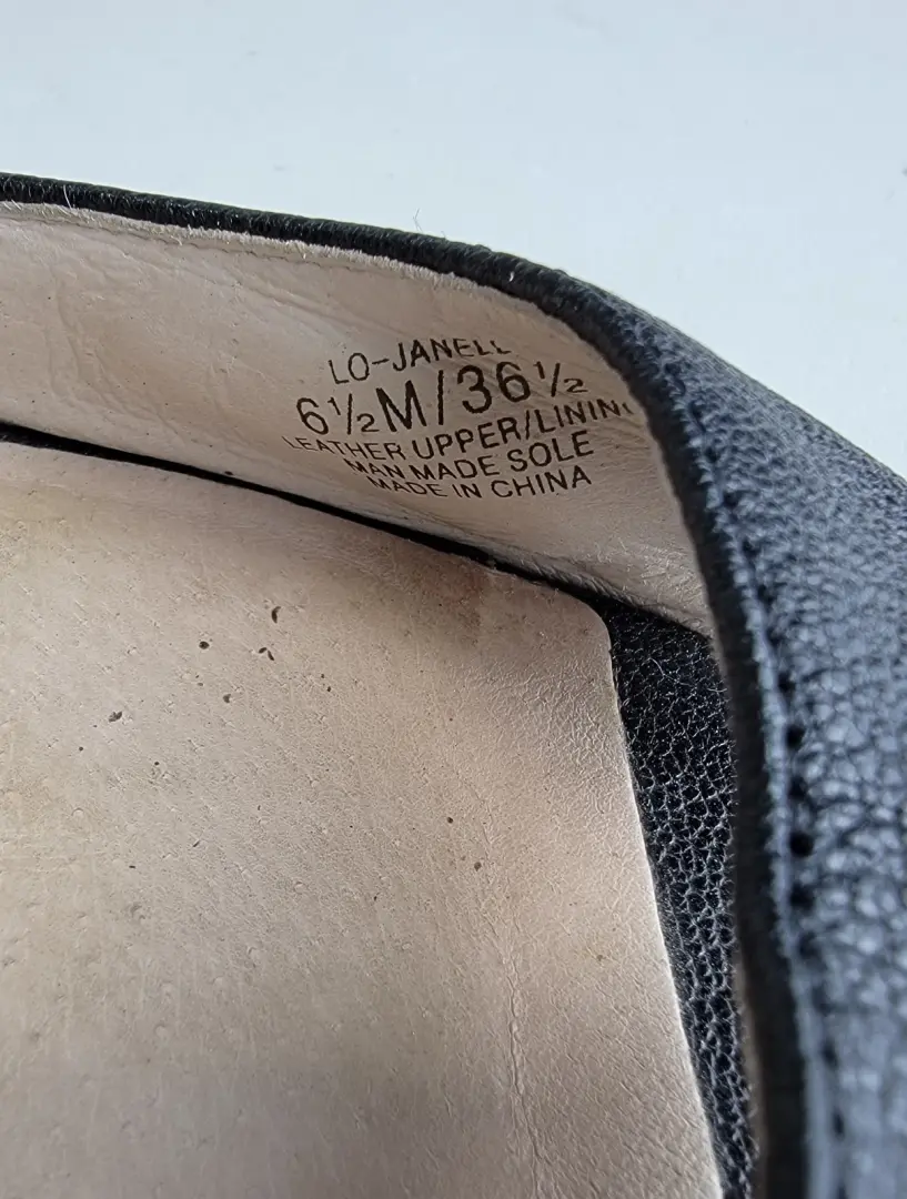 Louise et Cie Lo-Janell 黑色鹅卵石皮革细高跟鞋 3.75 英寸 - 6.5 米-