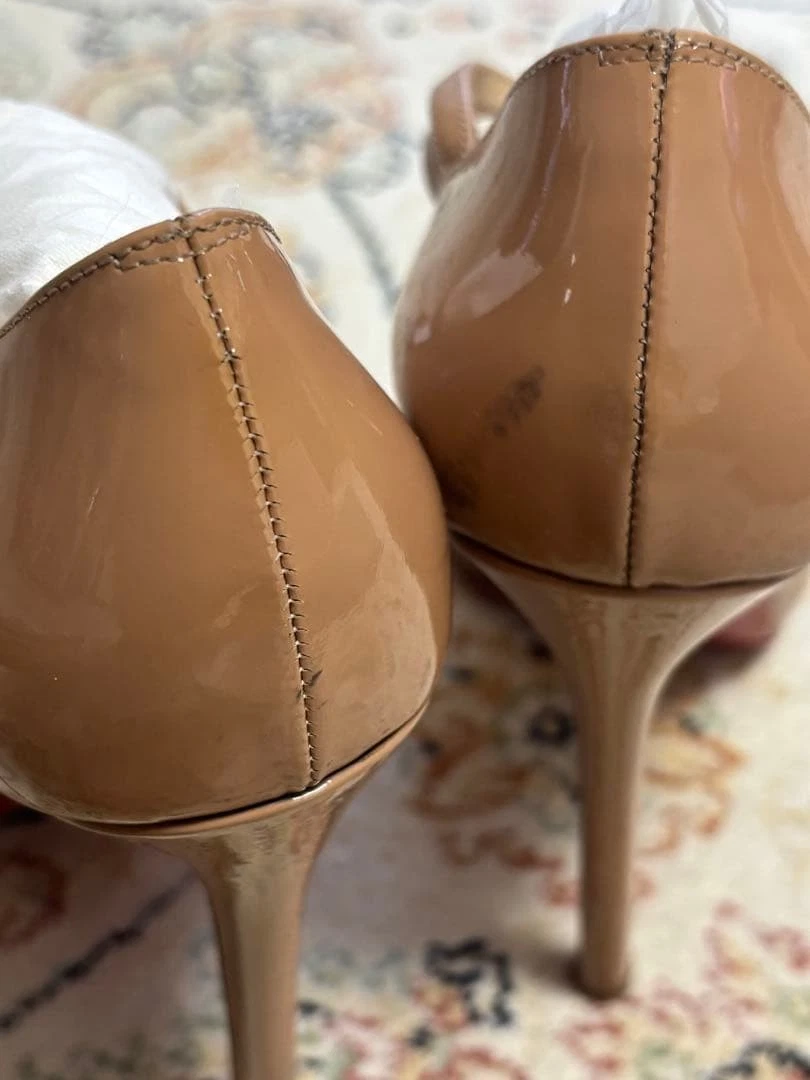 罕见 Christian Louboutin 米色露趾高跟鞋 尺寸 EU38 / US8 婚礼派对 正品-