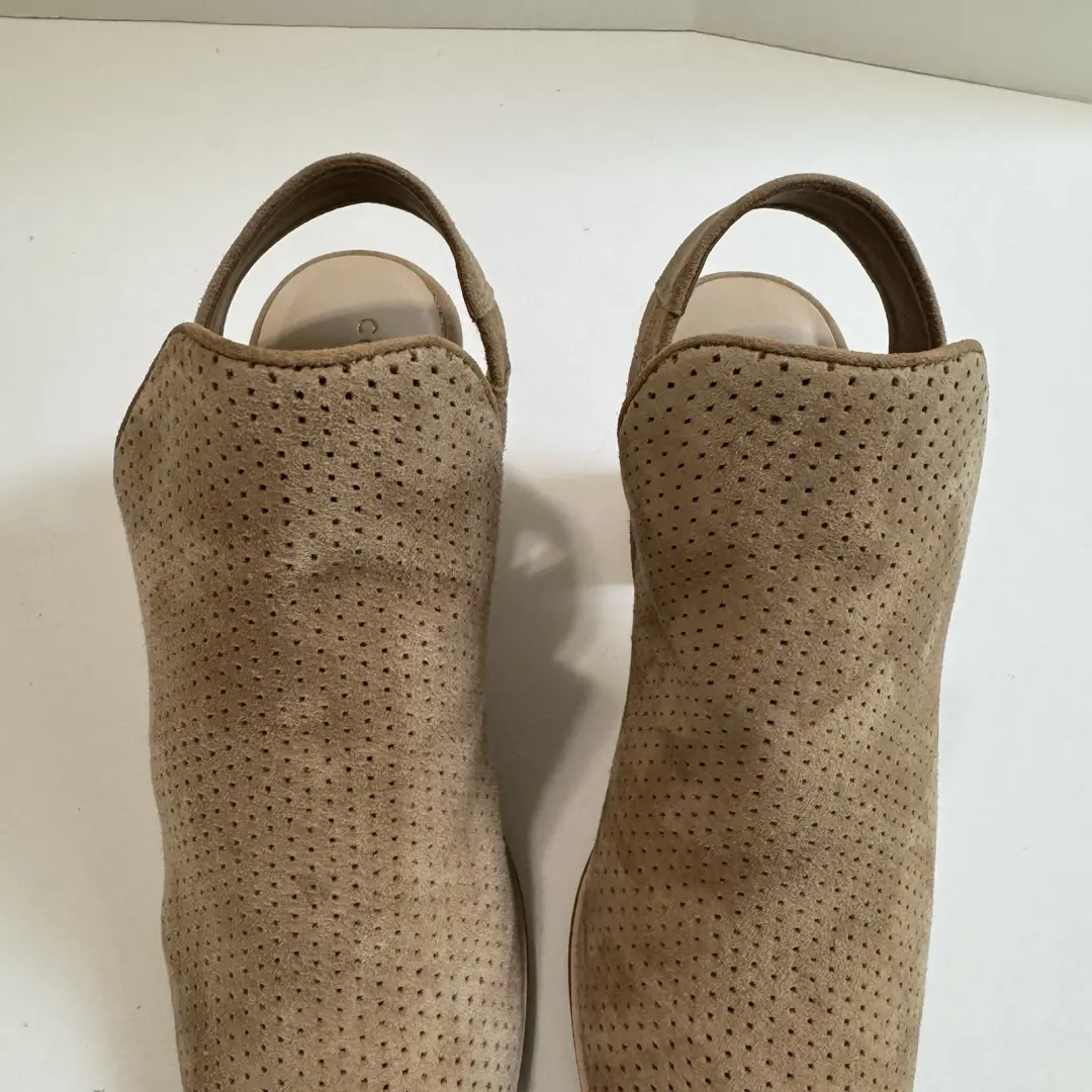 Cole Haan Callista OT 吊带芝麻穿孔麂皮绒凉鞋短靴高跟鞋 5B 盒-