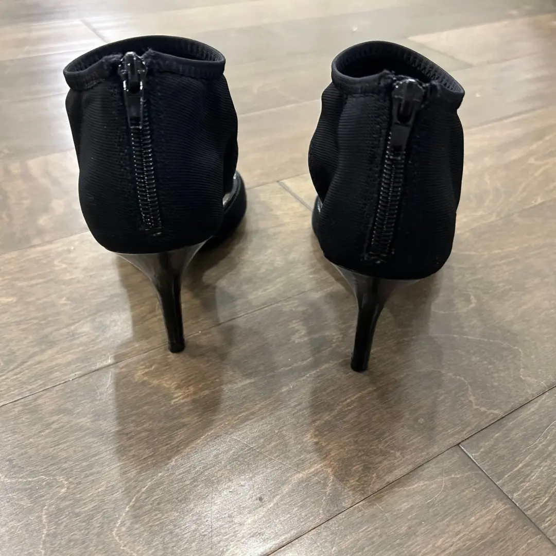 Nine West Garofalo 露趾连帽高跟鞋 7.5-