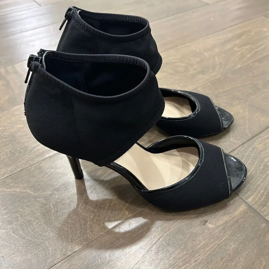 Nine West Garofalo 露趾连帽高跟鞋 7.5-