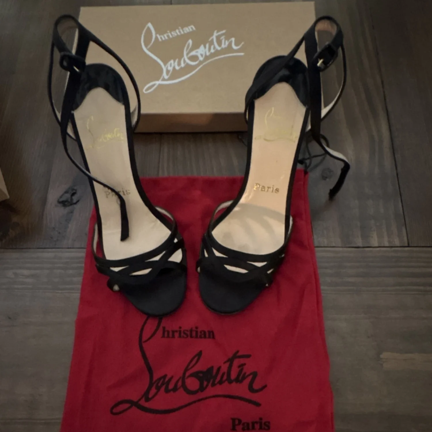Christian Louboutin 黑色缎面绑带露趾踝带细高跟鞋 7.5-