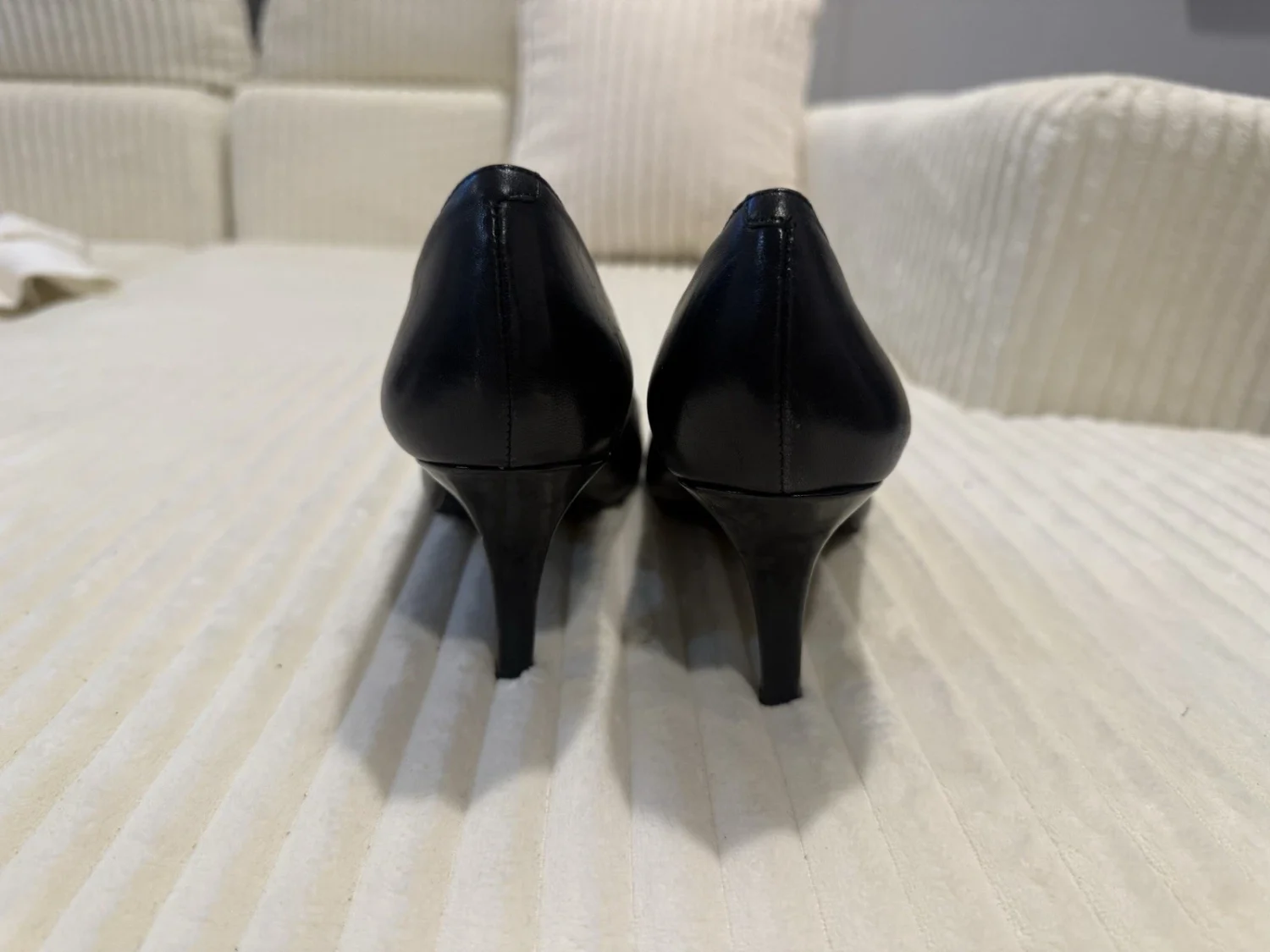 Nine West 女式黑色皮革懒人高跟鞋圆头纯色 8.5 M 码-