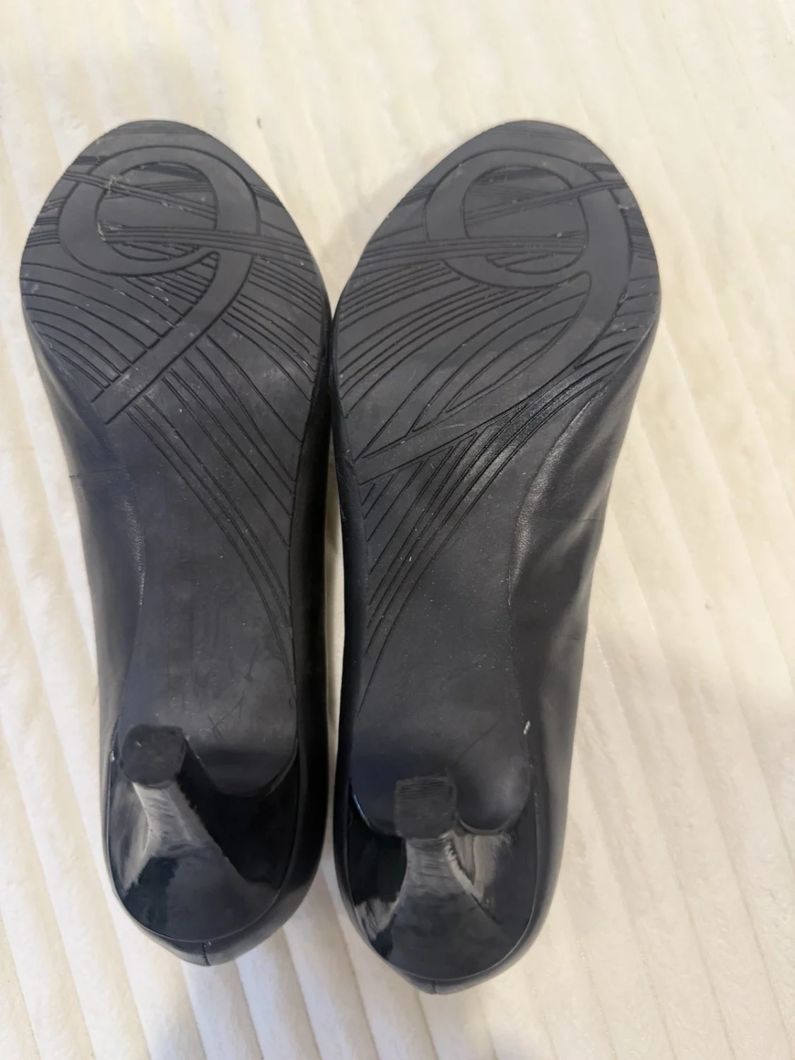 Nine West 女式黑色皮革懒人高跟鞋圆头纯色 8.5 M 码-