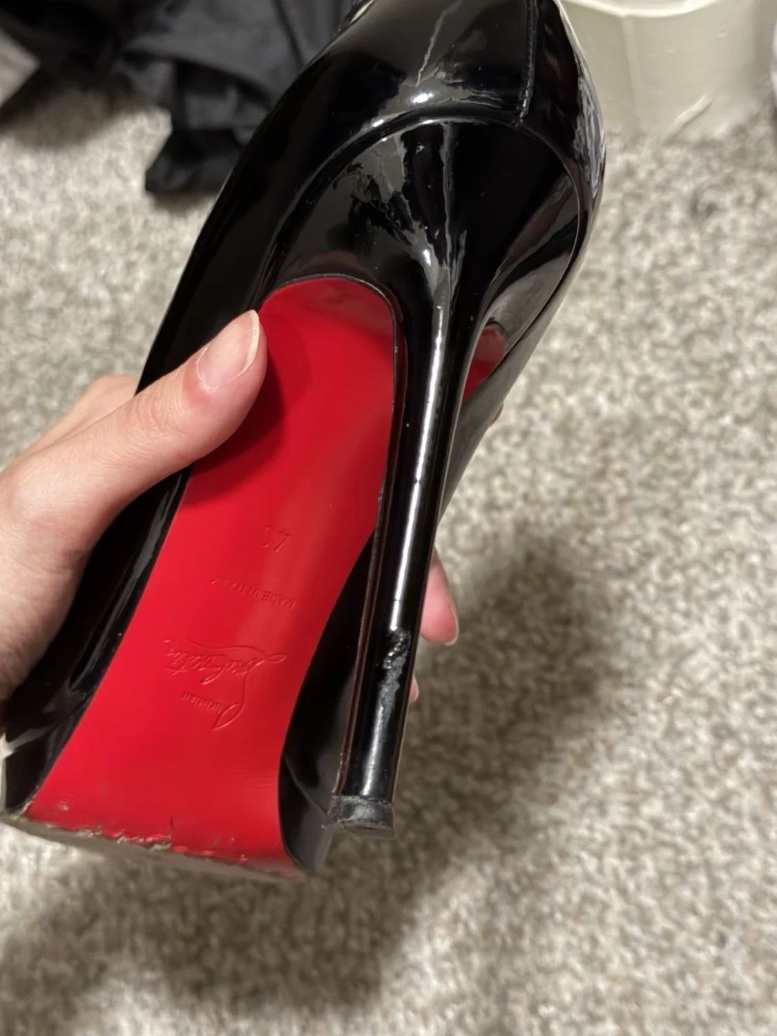Christian Louboutin 黑色漆皮尖头厚底泵 EU 40-