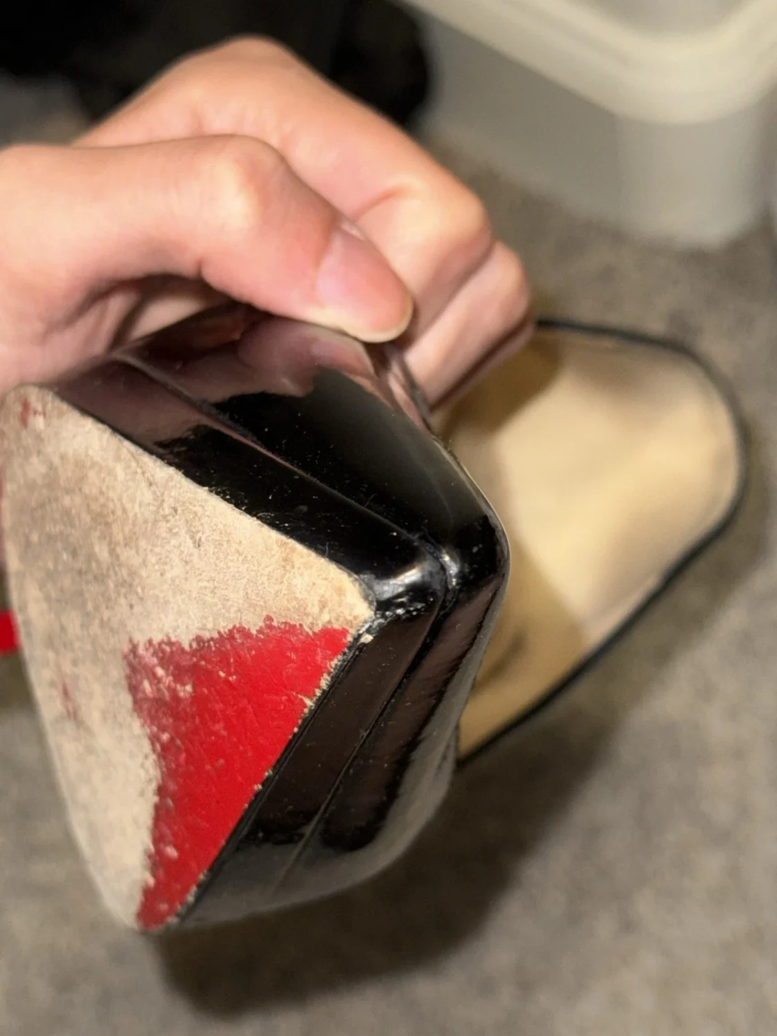 Christian Louboutin 黑色漆皮尖头厚底泵 EU 40-