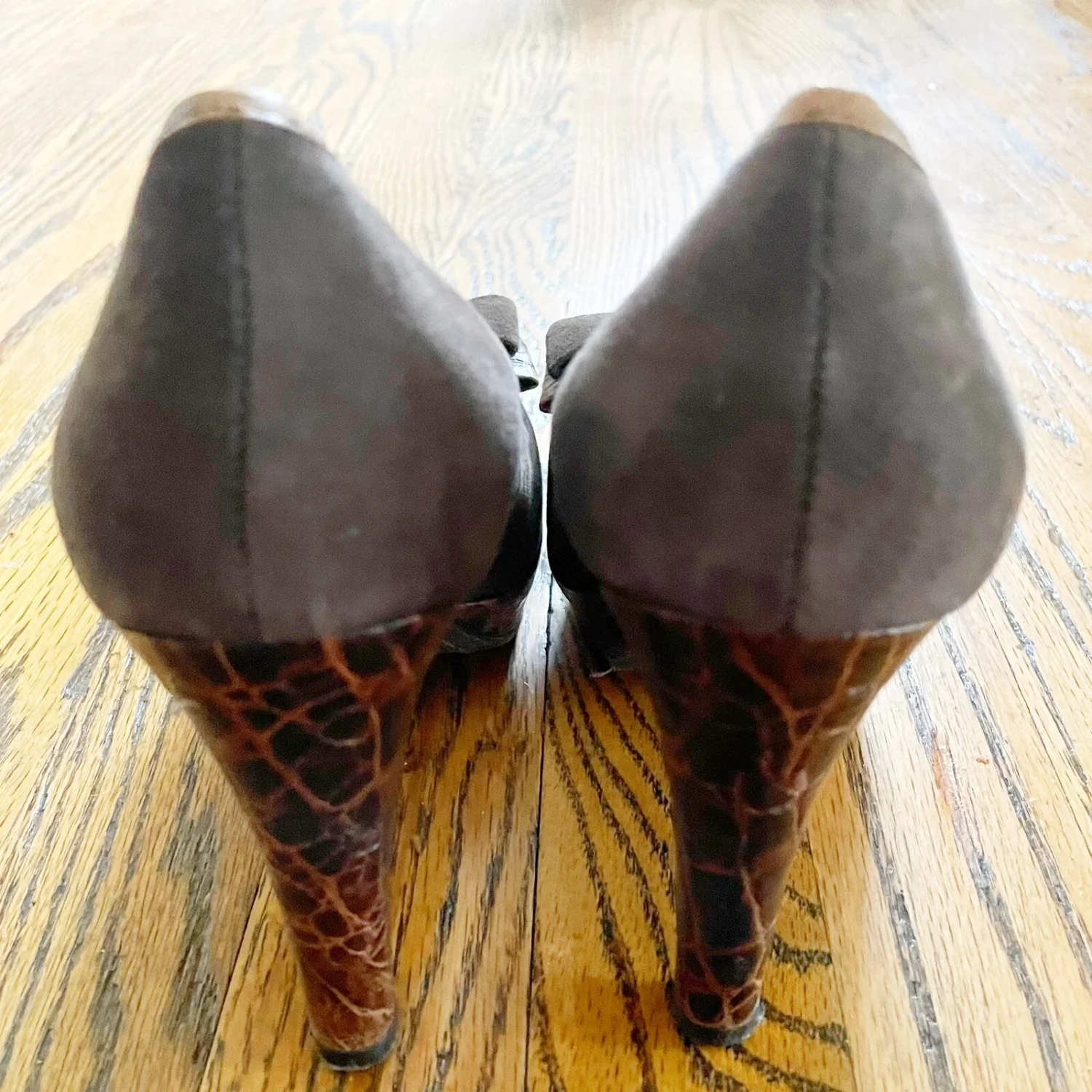 Schuler and Sons Philadelphia Anthropologie 棕色麂皮绒高跟鞋 7 码-