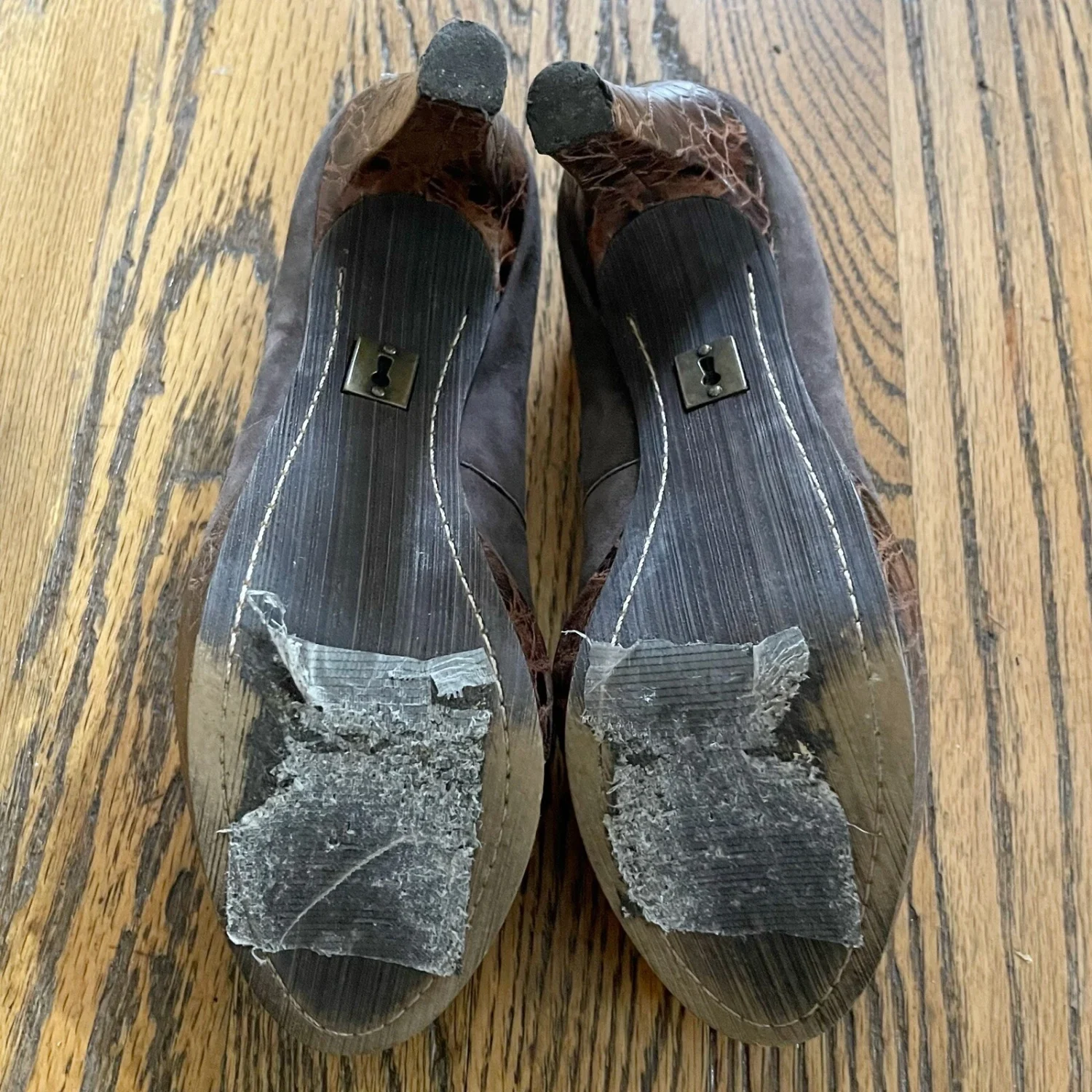Schuler and Sons Philadelphia Anthropologie 棕色麂皮绒高跟鞋 7 码-