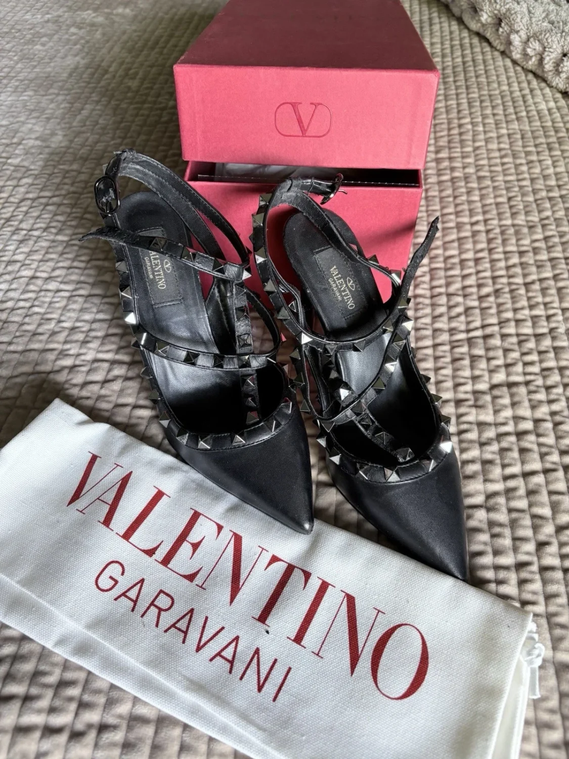Valentino Rockstud 银色黑色高跟鞋 37 7-