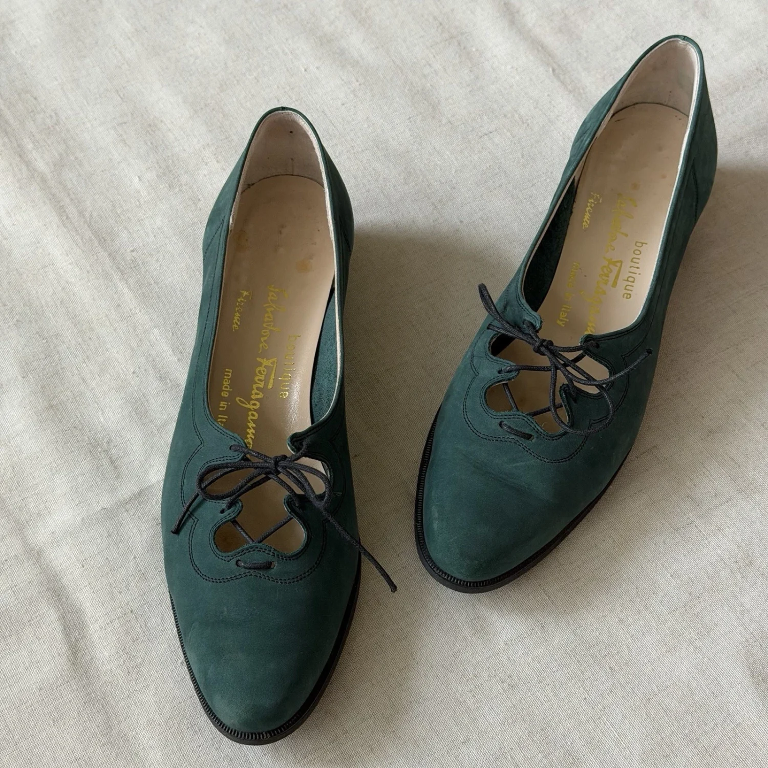 Salvatore Ferragamo 蓝绿色皮革系带泵 7.5 AAA Dark Academia Goblincore-